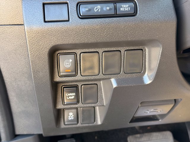 Used 2025 Nissan Frontier SV RWD image 21