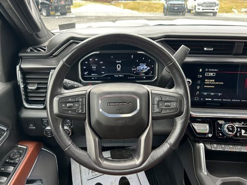Used 2024 GMC Sierra 2500 Denali Ultimate image 5