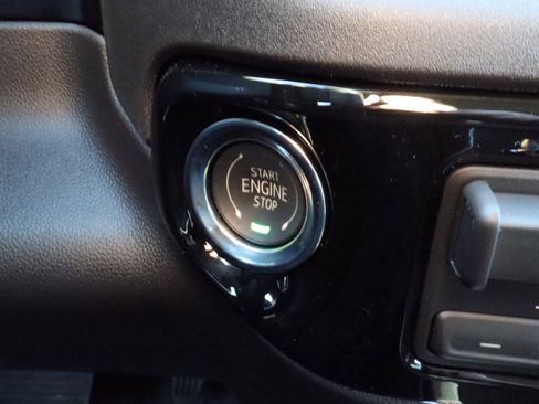 New 2026 GMC Sierra 1500 SLT image 21