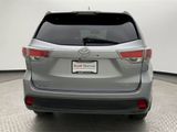 Used 2016 Toyota Highlander XLE image 3