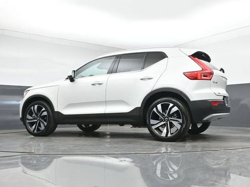 Used 2024 Volvo XC40 B5 Ultimate w/ Climate Package AWD/4WD image 42