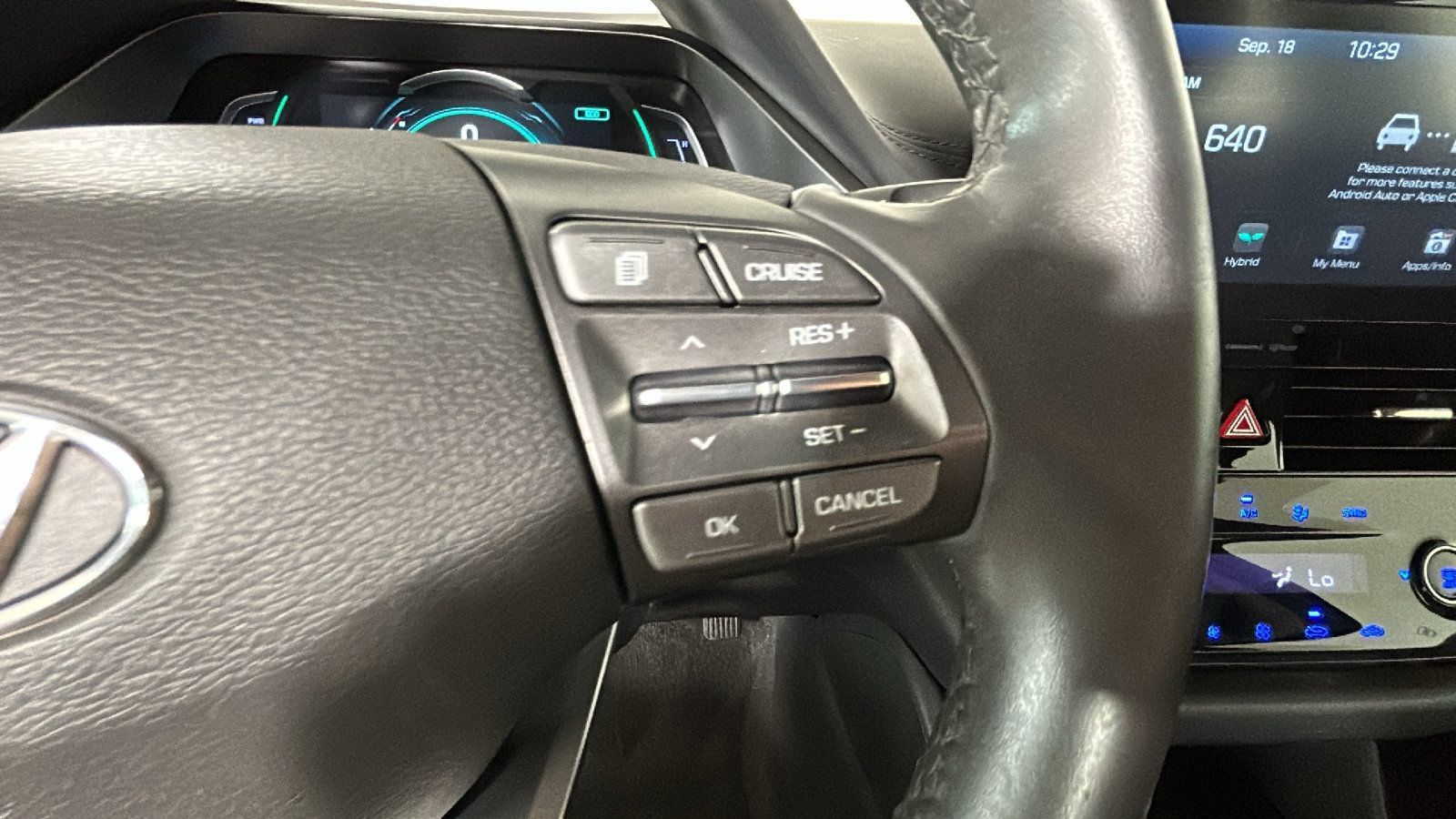 Used 2020 Hyundai Ioniq SE FWD image 20