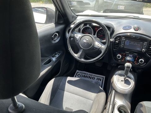 Used 2016 Nissan Juke SV w/ Technology Package AWD/4WD image 17