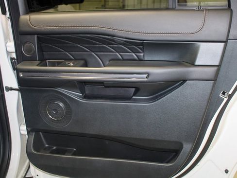 Used 2021 Ford Expedition Max Platinum image 23