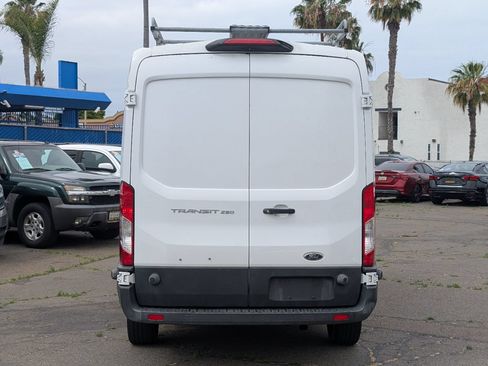 Used 2018 Ford Transit 250 148 Medium Roof RWD image 10