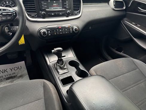 Used 2018 Kia Sorento L FWD image 15