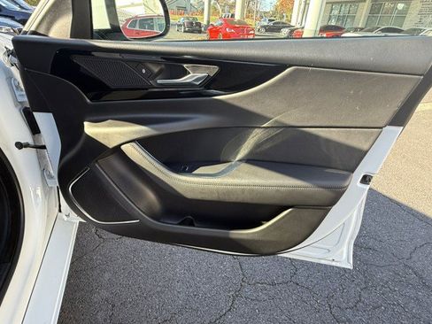 Used 2020 Jaguar XE S image 31