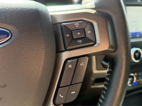 Used 2020 Ford Expedition XLT w/ Equipment Group 202A AWD/4WD image 14