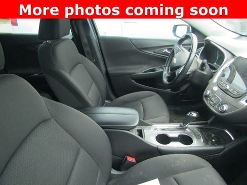 Used 2018 Chevrolet Malibu LT FWD image 11