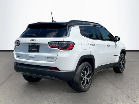 Used 2024 Jeep Compass Limited AWD/4WD image 7