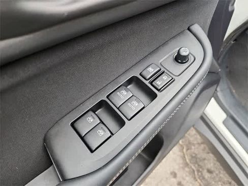 Used 2019 Subaru Outback 2.5i Premium image 15