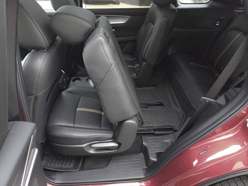 Used 2024 MAZDA CX-90 3.3 Turbo w/ Premium Plus Pkg image 34