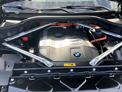 New 2026 BMW X5 xDrive50e w/ M Sport Package image 9
