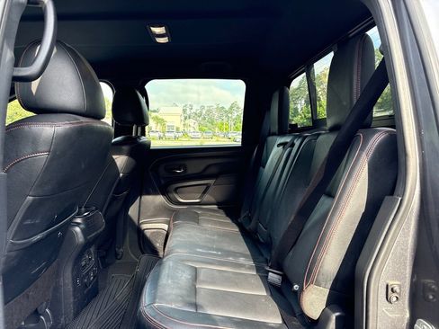 Used 2021 Nissan Titan PRO-4X w/ Pro-4x Convenience Package AWD/4WD image 23