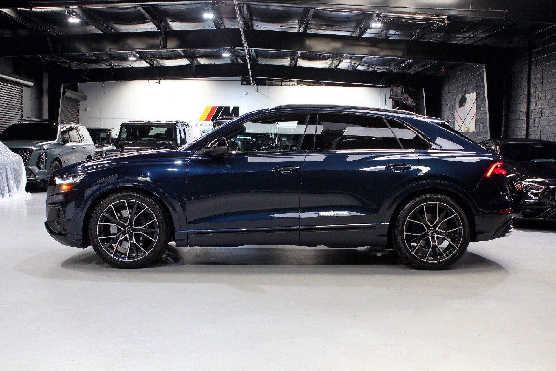 Used 2023 Audi SQ8 Premium Plus AWD/4WD image 3