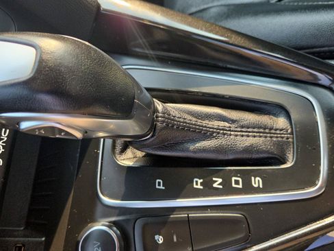 Used 2017 Ford Focus Titanium FWD image 32