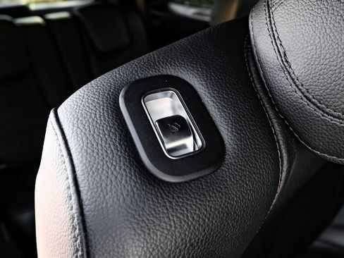 Used 2020 Mercedes-Benz GLS 450 4MATIC image 39