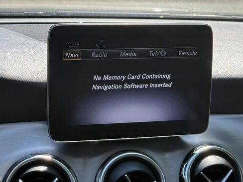 Used 2019 Mercedes-Benz GLA 250 image 15