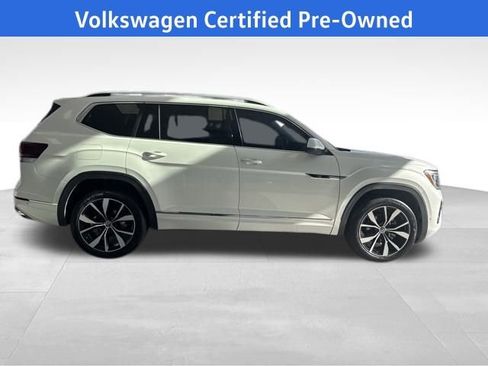 Certified 2024 Volkswagen Atlas SEL Premium R-Line image 10