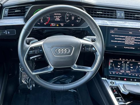 Used 2024 Audi Q8 e-tron Premium Plus w/ Premium Plus Package AWD/4WD image 20