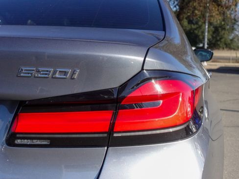 Used 2021 BMW 530i image 6