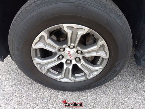 Used 2021 GMC Yukon SLE image 16