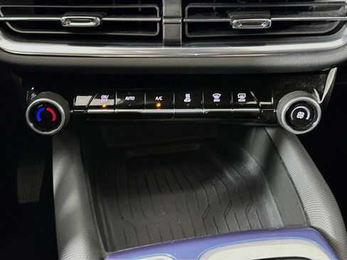 Used 2024 Chevrolet Equinox EV LT w/ Active Safety Package 3 FWD image 24