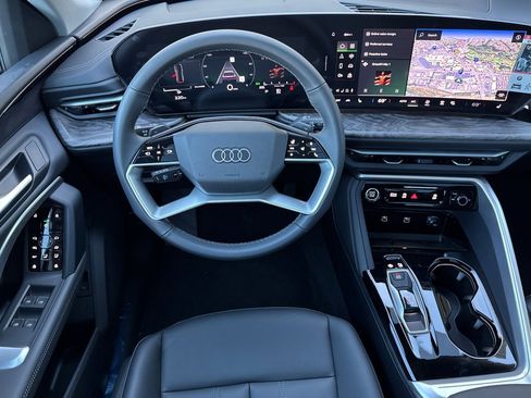 New 2025 Audi Q5 Premium image 11