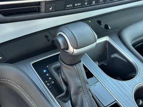 Used 2025 Toyota Sienna XLE w/ XLE Plus Package image 21