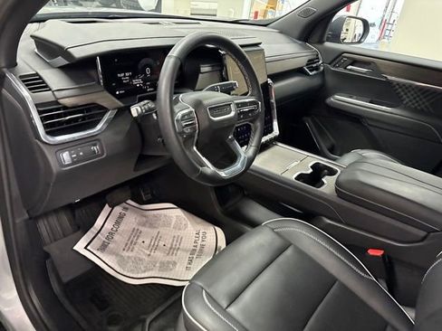 Used 2024 GMC Acadia Denali FWD image 17