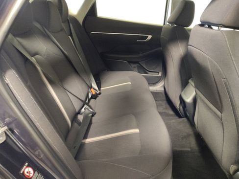 Used 2023 Hyundai Sonata SE w/ Preferred Accessory Package FWD image 19