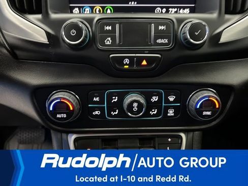 Used 2023 GMC Terrain SLE w/ Driver Convenience Package image 27
