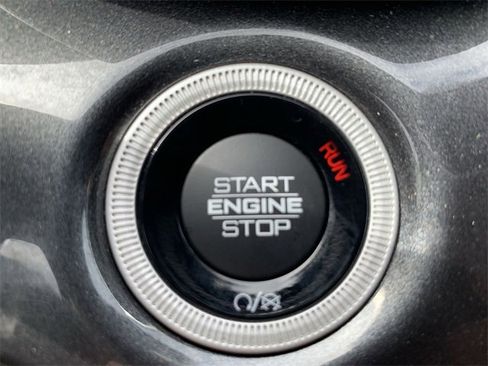 Used 2023 Jeep Grand Cherokee Altitude image 16