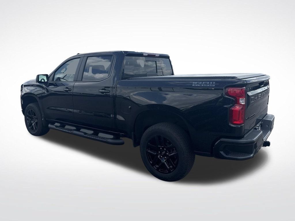 Used 2025 Chevrolet Silverado 1500 LT Trail Boss w/ LT Trail Boss Premium Package AWD/4WD image 4