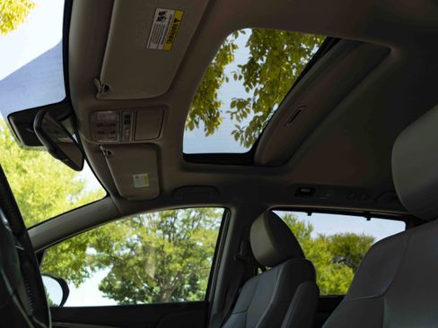 Used 2016 Honda Odyssey EX-L image 35