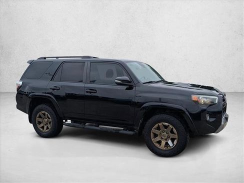 Used 2020 Toyota 4Runner TRD Off-Road Premium AWD/4WD image 4