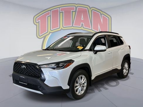 Used 2022 Toyota Corolla Cross LE w/ Moonroof Package AWD/4WD image 1