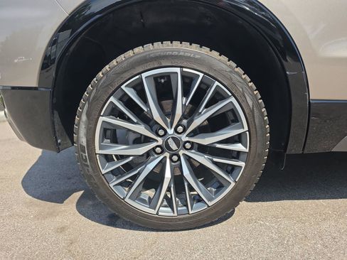 Used 2024 Cadillac XT4 Sport AWD/4WD image 30