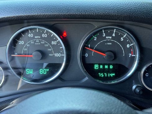 Used 2016 Jeep Wrangler Sport image 10