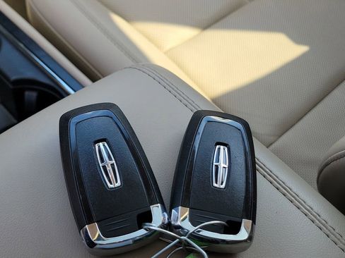 Used 2024 Lincoln Corsair Grand Touring w/ Equipment Group 301A AWD/4WD image 33