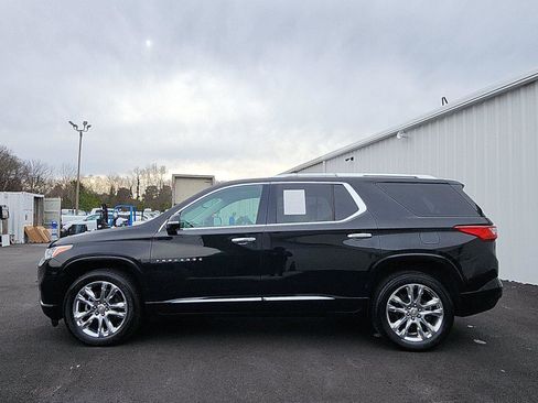 Used 2019 Chevrolet Traverse High Country image 2