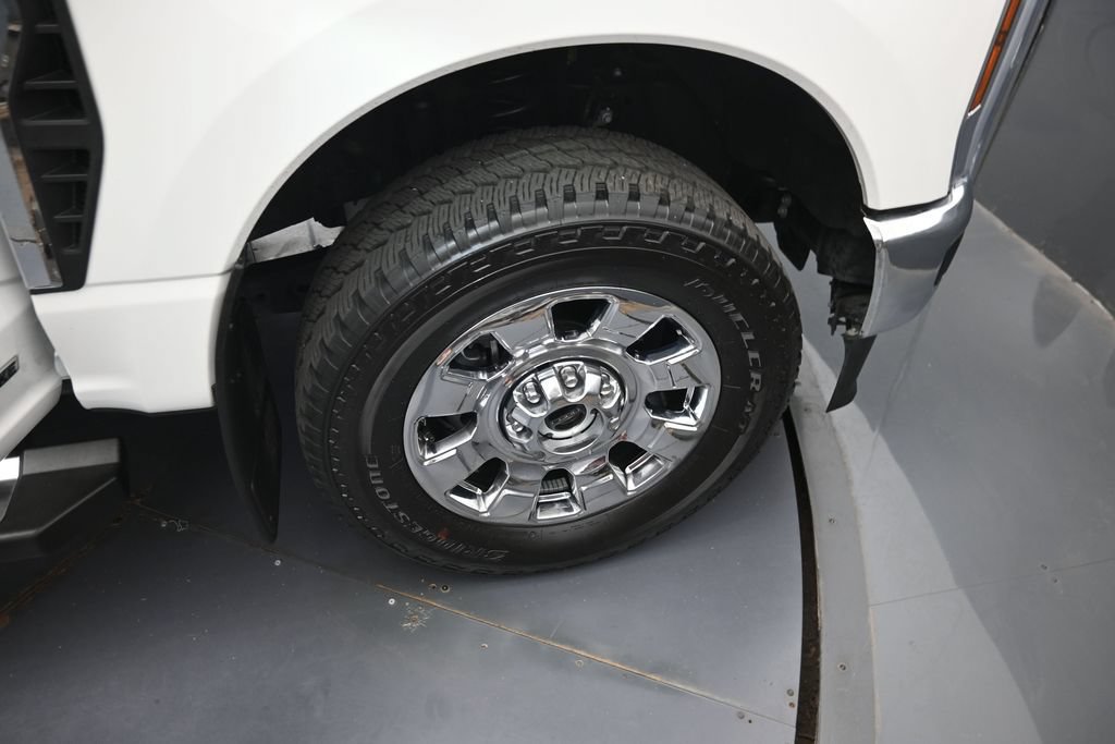 Used 2025 Ford F250 Lariat w/ Chrome Package AWD/4WD image 30