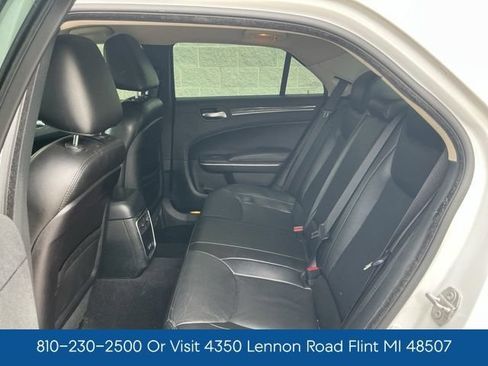 Used 2019 Chrysler 300 Touring w/ Quick Order Package 2EF RWD image 26