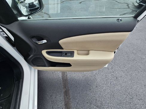 Used 2013 Chrysler 200 LX FWD image 26