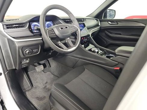 Certified 2024 Jeep Grand Cherokee L Laredo w/ Luxury Tech Group I image 9