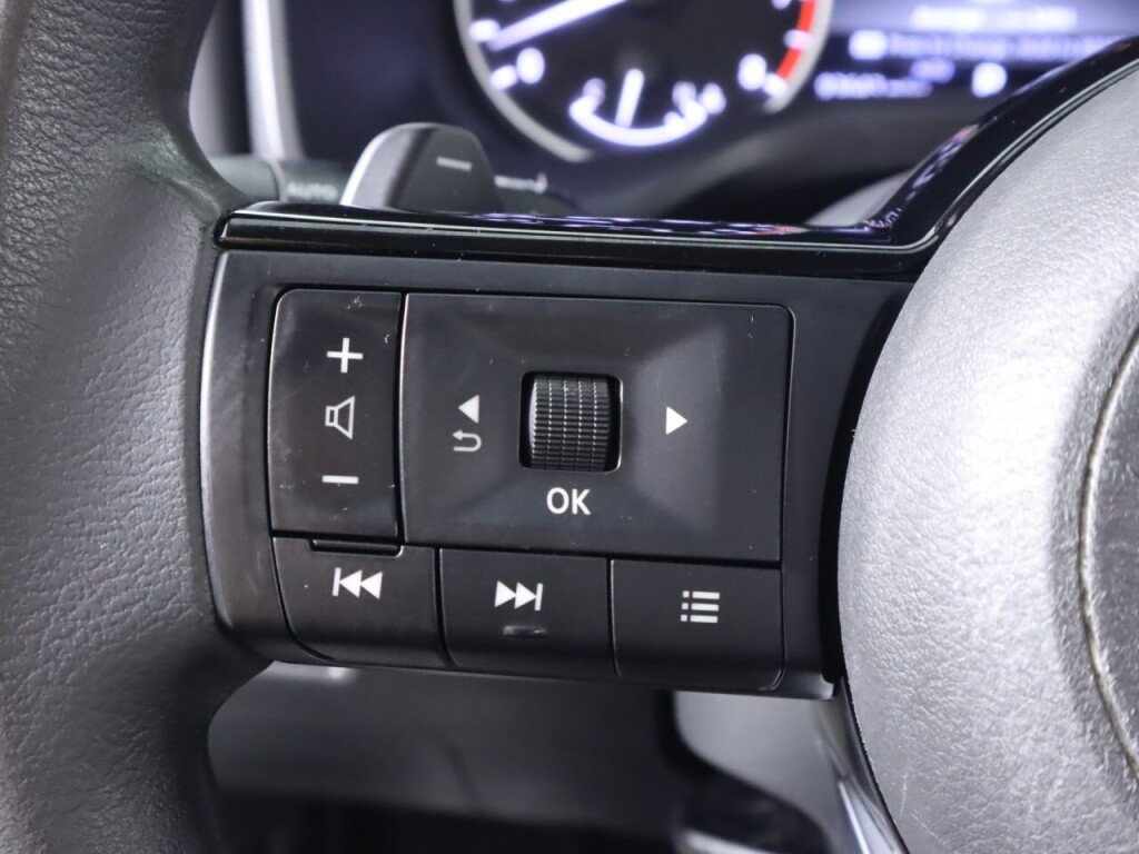 Used 2021 Nissan Rogue SV AWD/4WD image 13