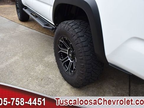Used 2021 Toyota Tacoma TRD Off-Road image 14
