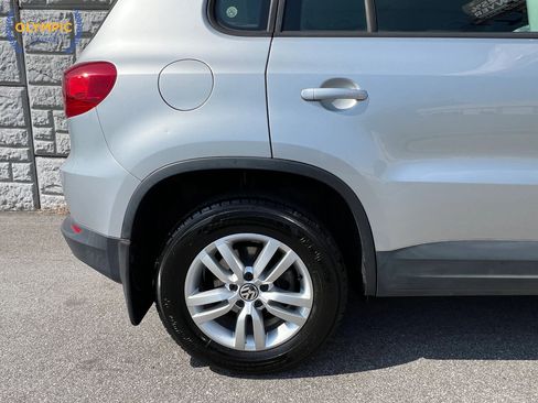 Used 2017 Volkswagen Tiguan S FWD image 12