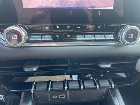 Used 2024 GMC Canyon Elevation w/ Convenience Package RWD image 24