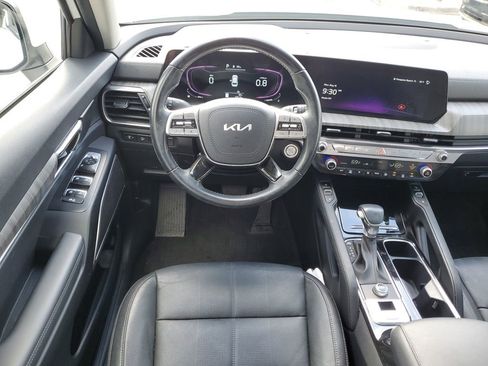 Used 2024 Kia Telluride EX w/ EX Captain's Chair Package FWD image 12